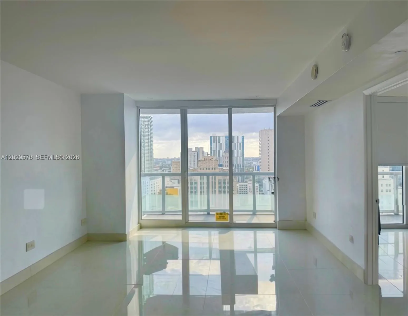 50 Biscayne Blvd # 2707, Miami FL 33132