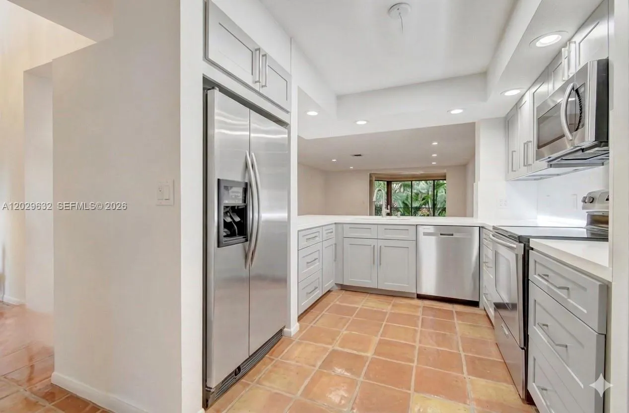 5375 10th Fairway Dr # 2, Delray Beach FL 33484