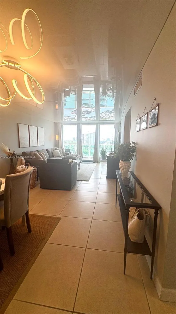 100 Bayview Dr # 703, Sunny Isles Beach FL 33160