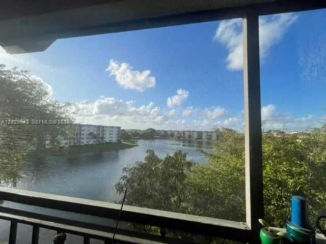 8775 Park Blvd # 418, Miami FL 33172