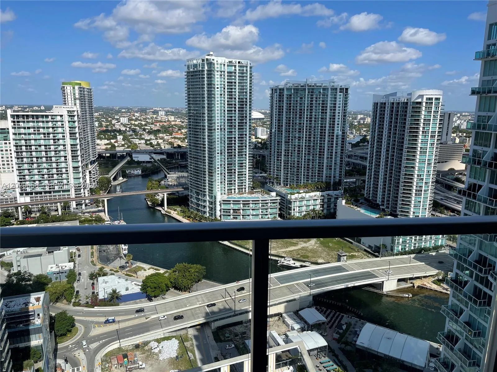 55 SE 6th St # 4000, Miami FL 33131