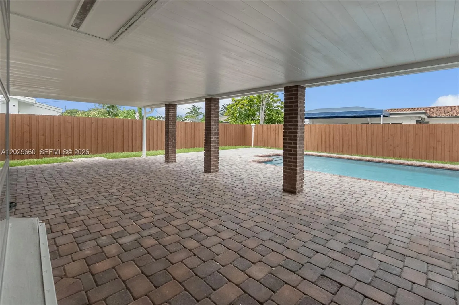 5830 SW 89th Ct, Miami FL 33173