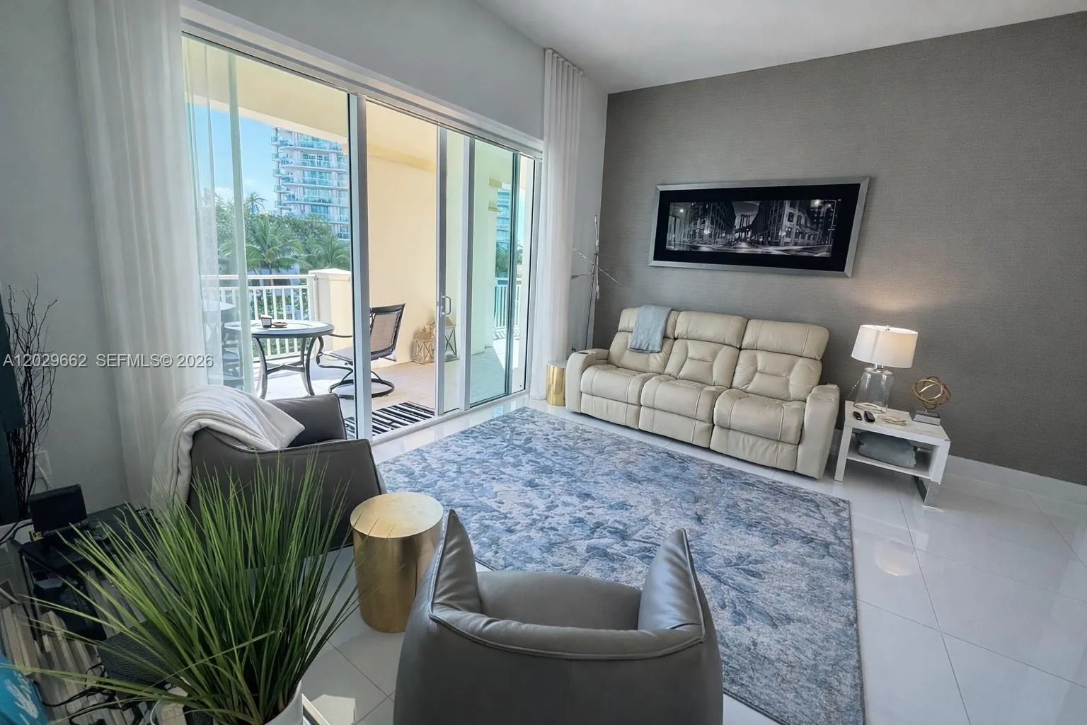 250 Sunny Isles Blvd # 407, Sunny Isles Beach FL 33160