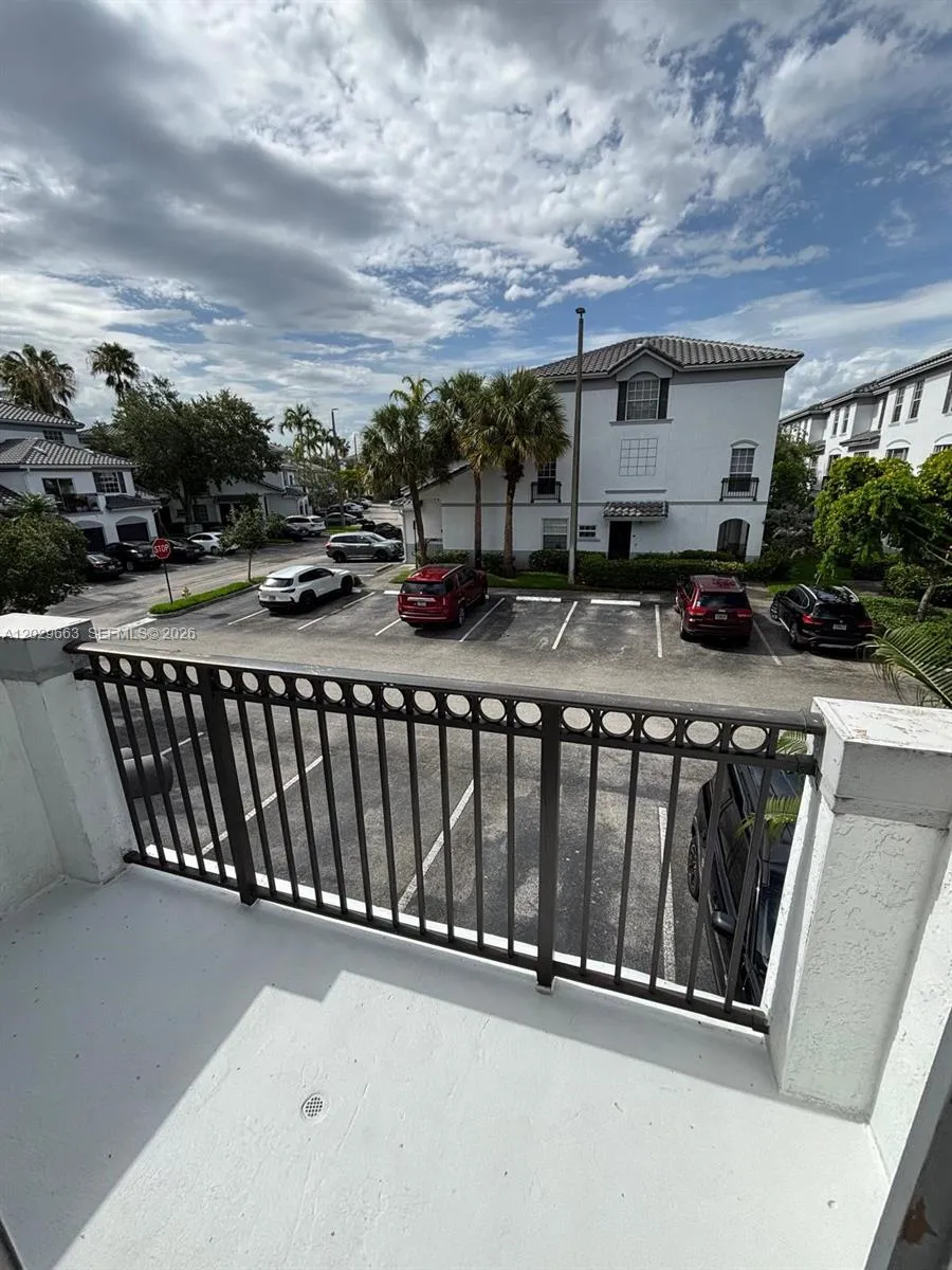 705 SW 148TH AVE # 213, Sunrise FL 33325