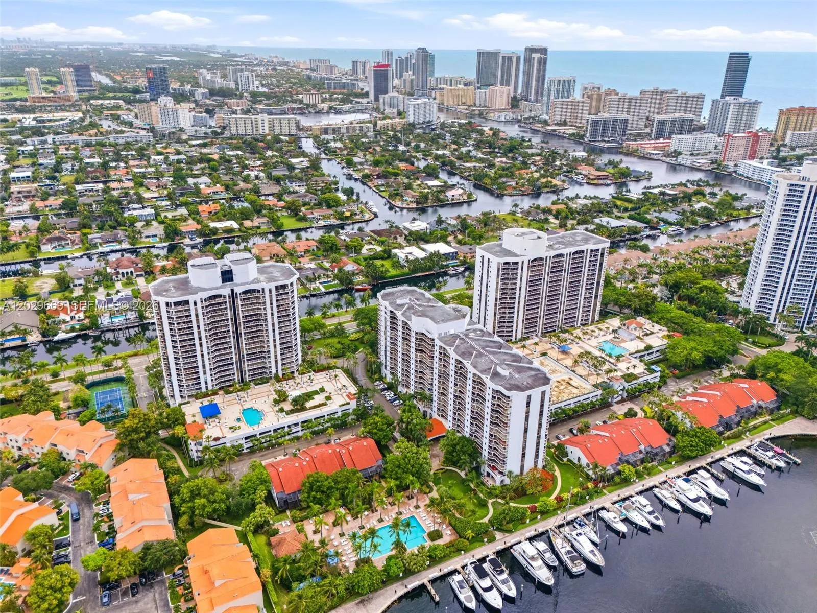 3610 Yacht Club Dr # 1115, Aventura FL 33180