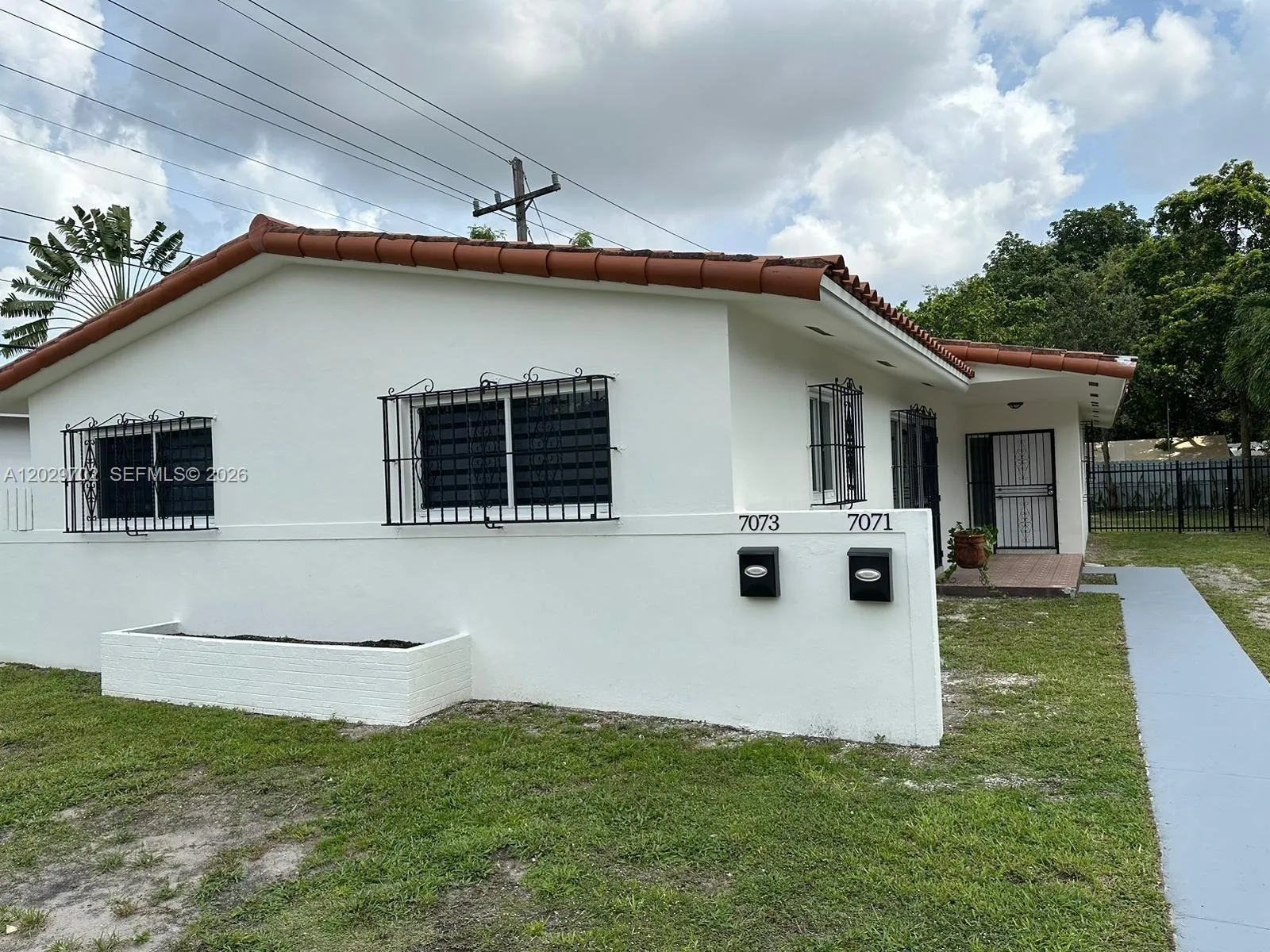 7073 SW 4th St # 1, Miami FL 33144