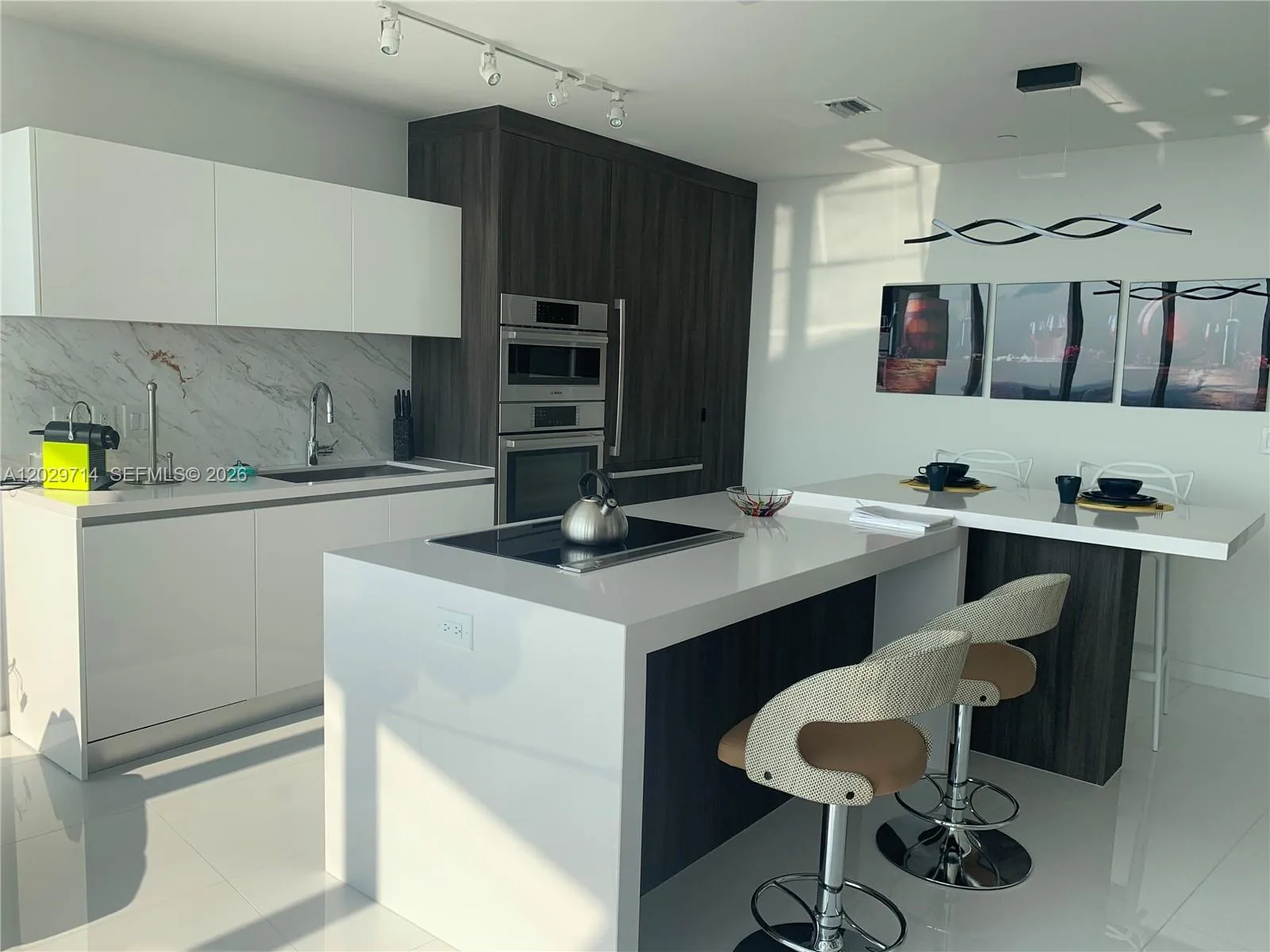 851 NE 1st Ave # 3404, Miami FL 33132