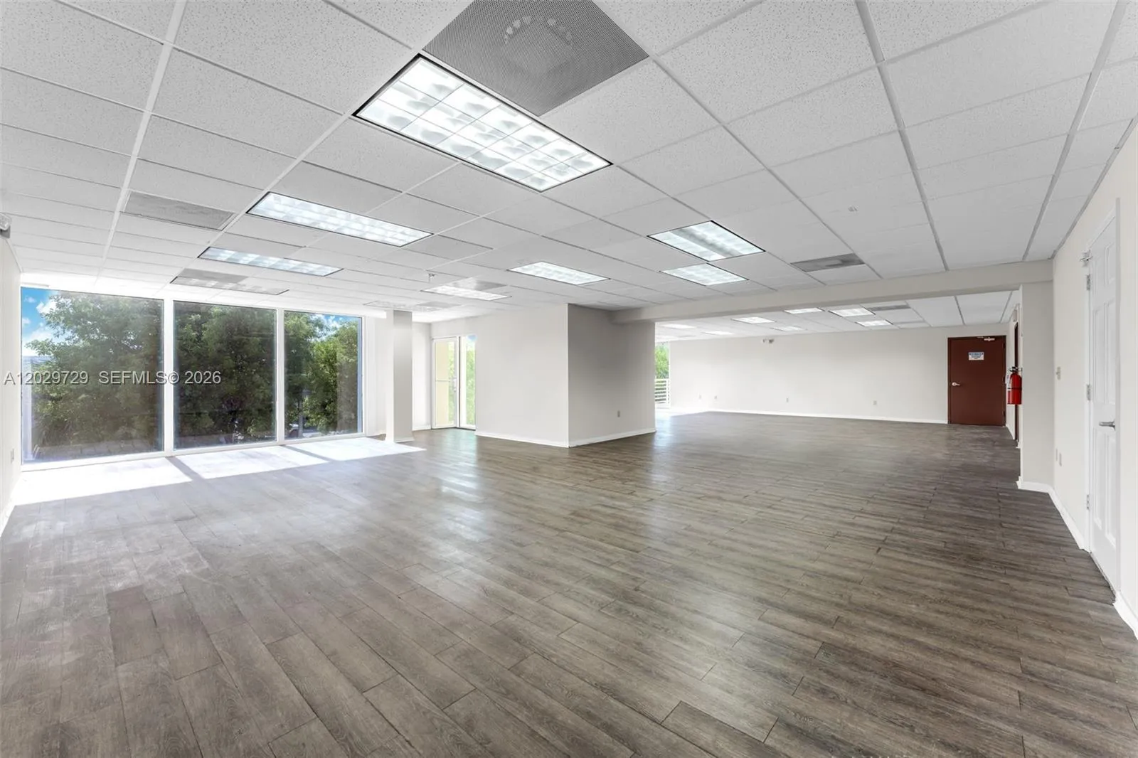 2100 NW 102nd Pl, Doral FL 33172