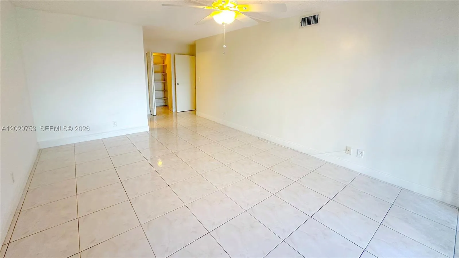 800 Parkview Dr # 323, Hallandale Beach FL 33009