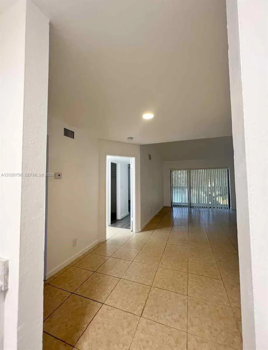8719 NW 39th St # 8719, Sunrise FL 33351