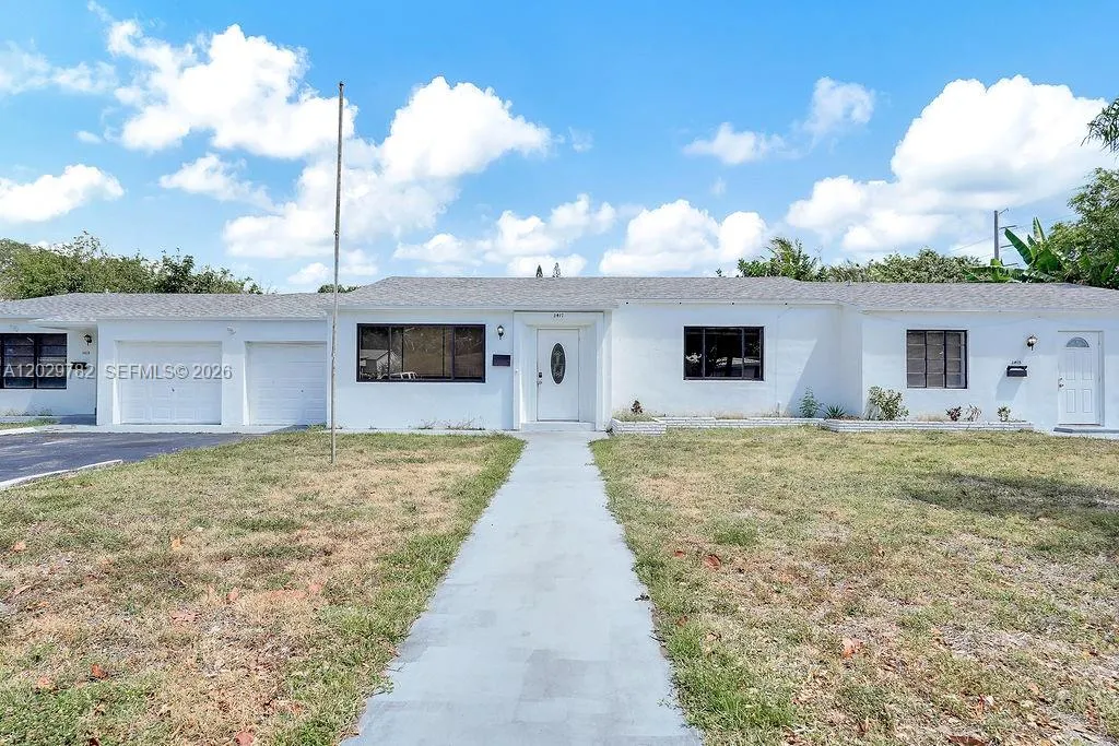 2417 Pierce St, Hollywood FL 33020