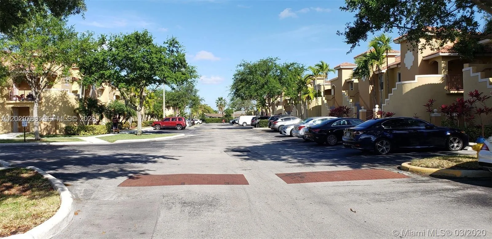 7901 NW 6th St # 204, Pembroke Pines FL 33024