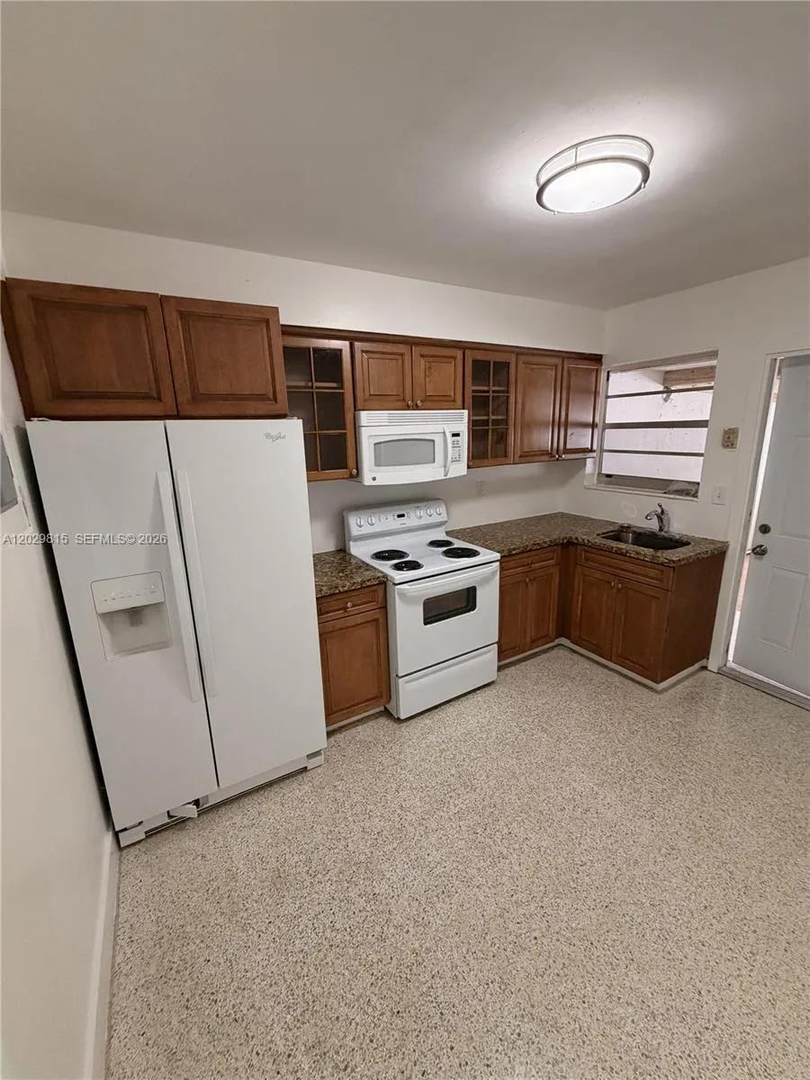 6875 SW 25th Ter # 6877, Miami FL 33155