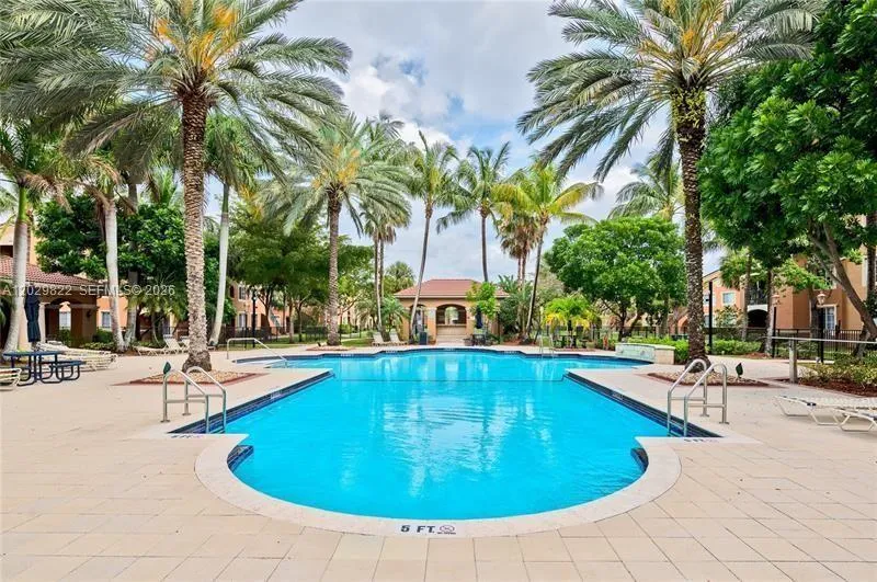 7980 N Nob Hill Rd # 207, Tamarac FL 33321