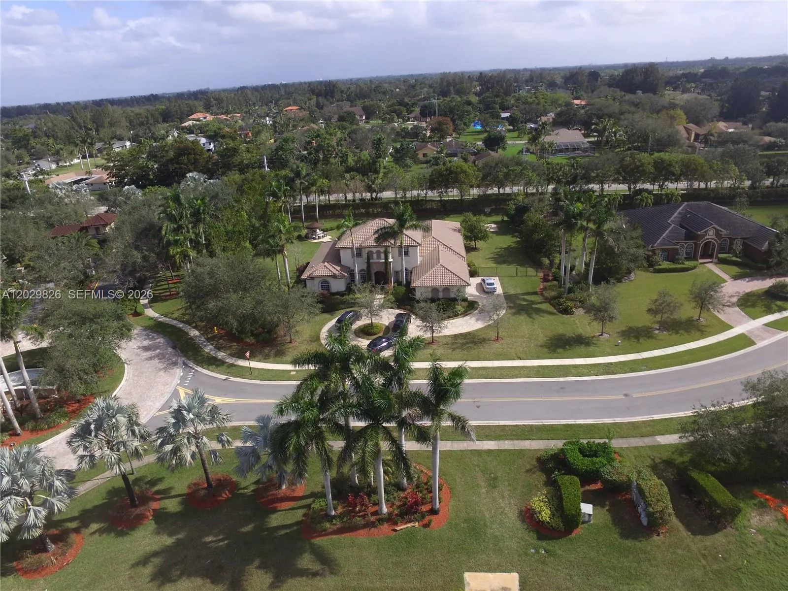 2750 E Jockey Cir E, Davie FL 33330