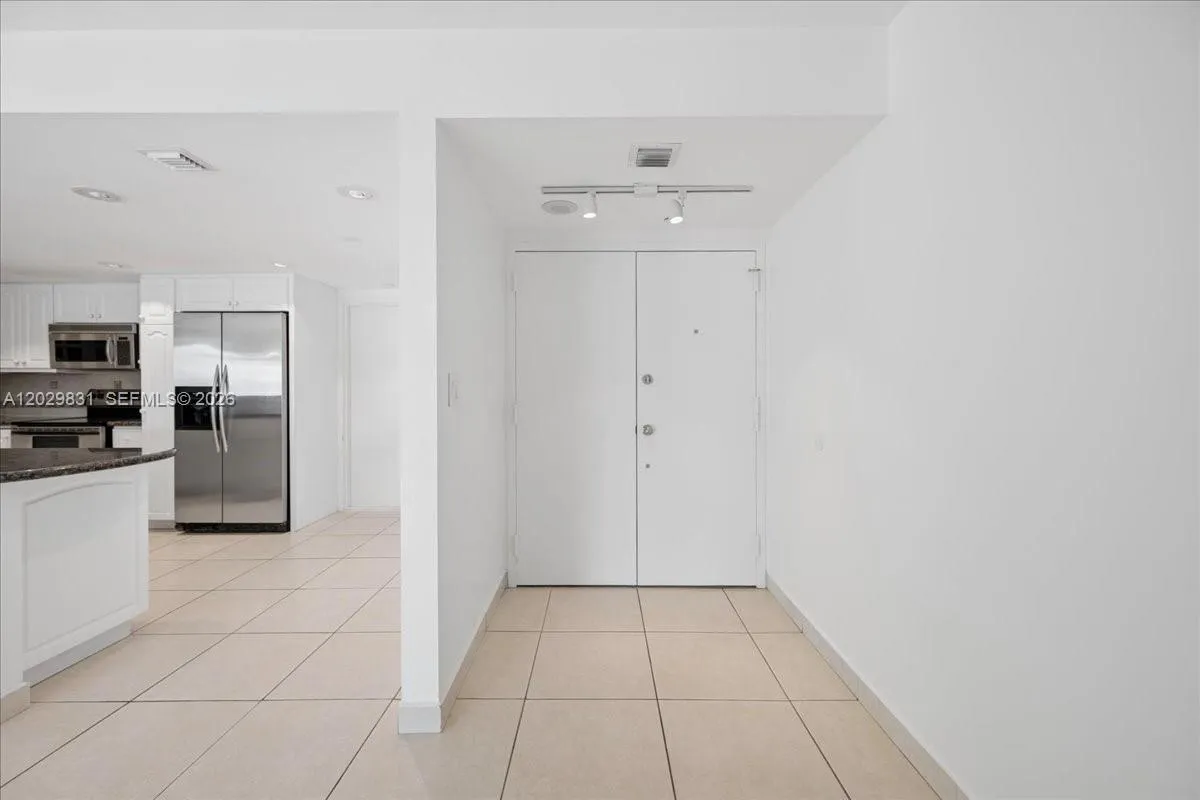 199 Ocean Lane Dr # 911, Key Biscayne FL 33149