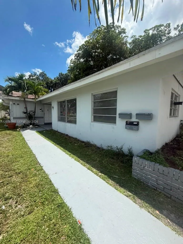 4132 SW 24th St # 1A, Fort Lauderdale FL 33317