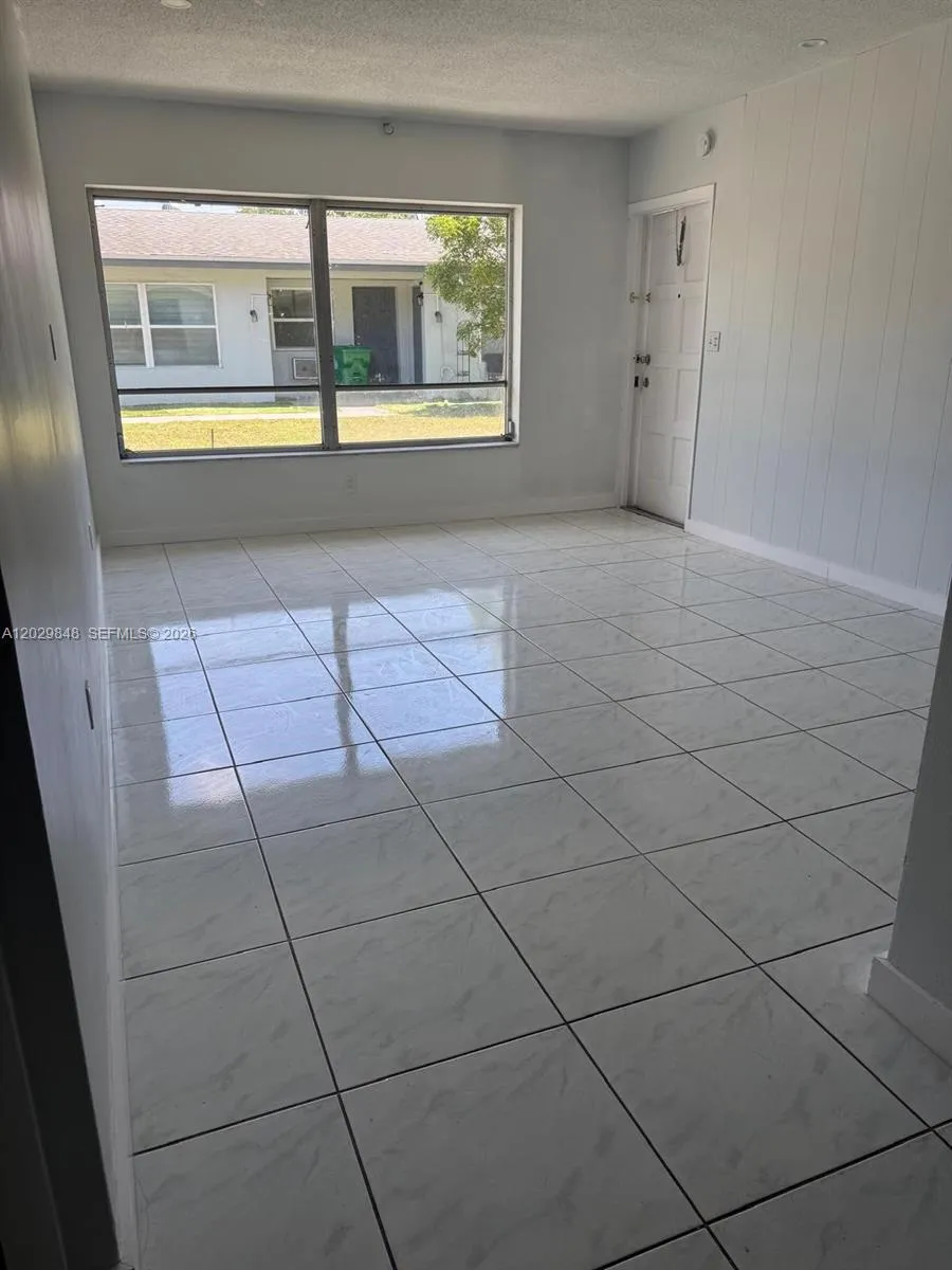 4132 SW 24th St # 1A, Fort Lauderdale FL 33317