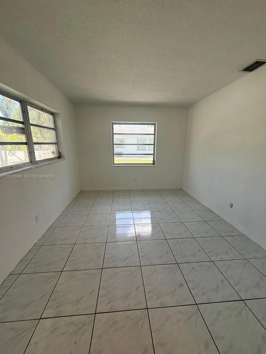 4132 SW 24th St # 1A, Fort Lauderdale FL 33317