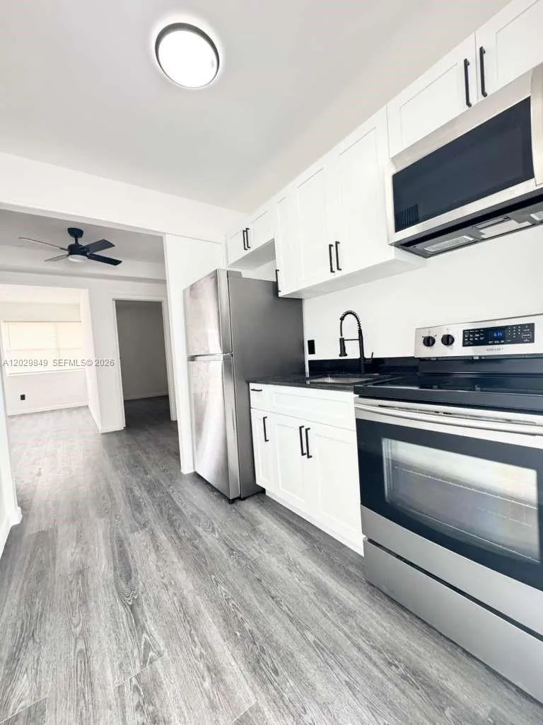 1239 Marseille Dr # 3, Miami Beach FL 33141