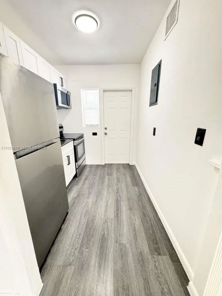 1239 Marseille Dr # 3, Miami Beach FL 33141