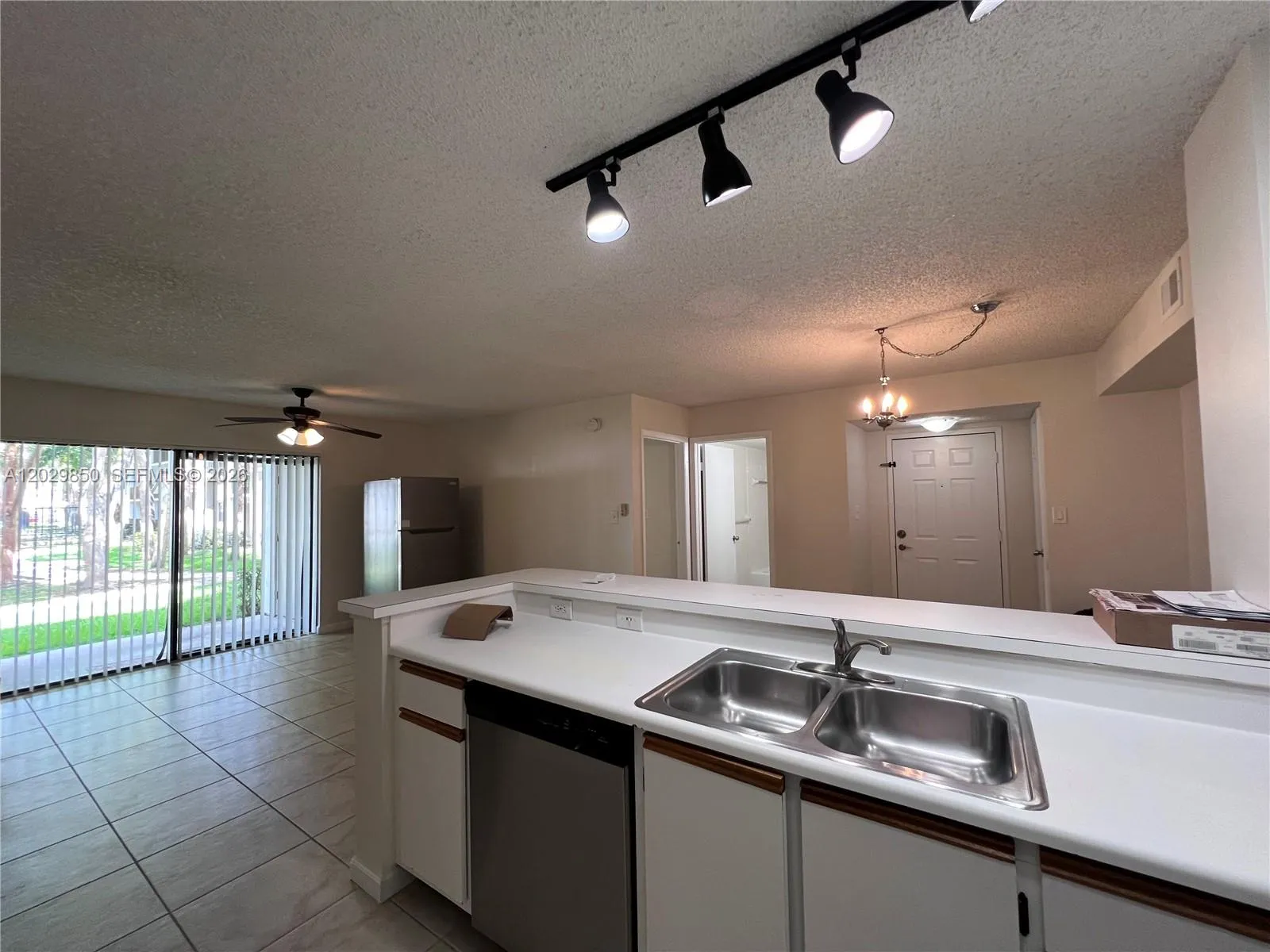 640 S Park Rd # 4, Hollywood FL 33021