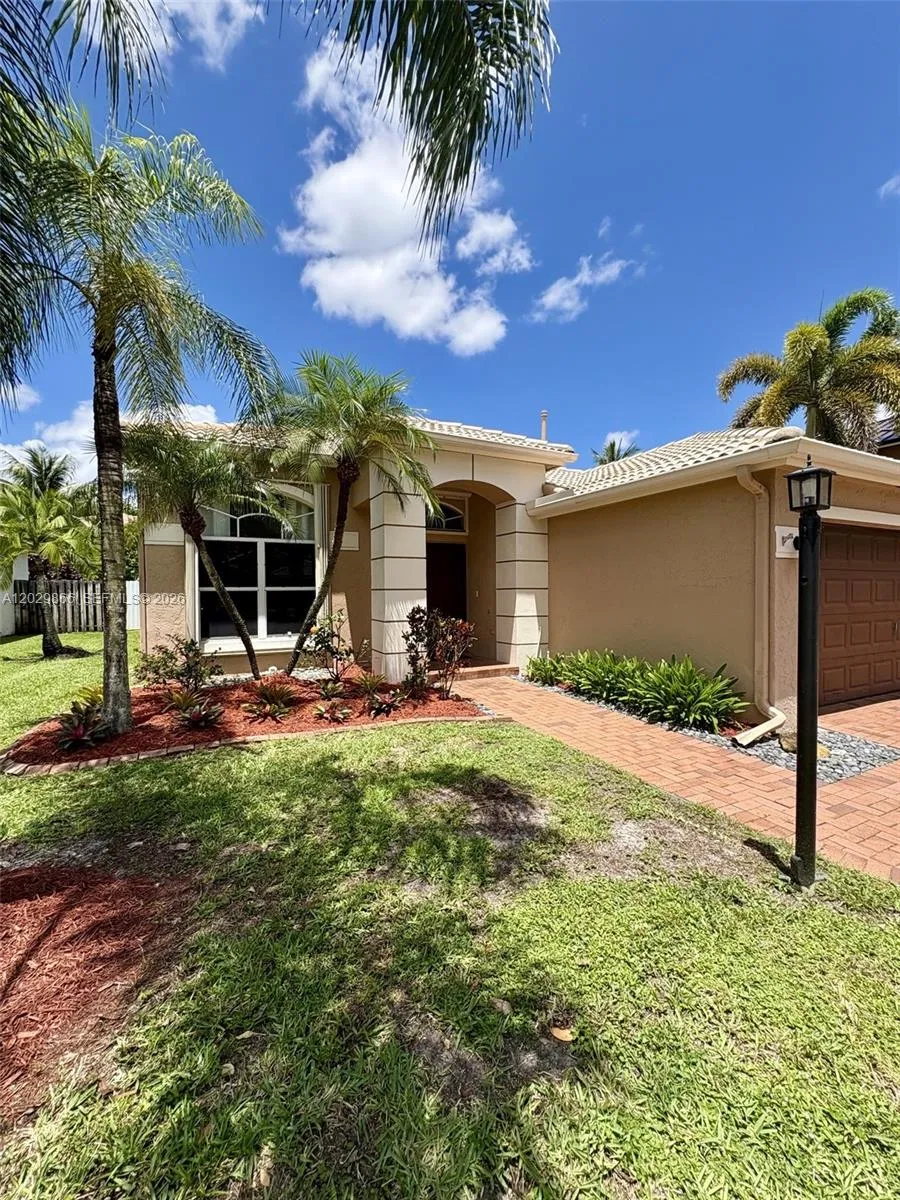 13231 NW 12th St, Pembroke Pines FL 33028