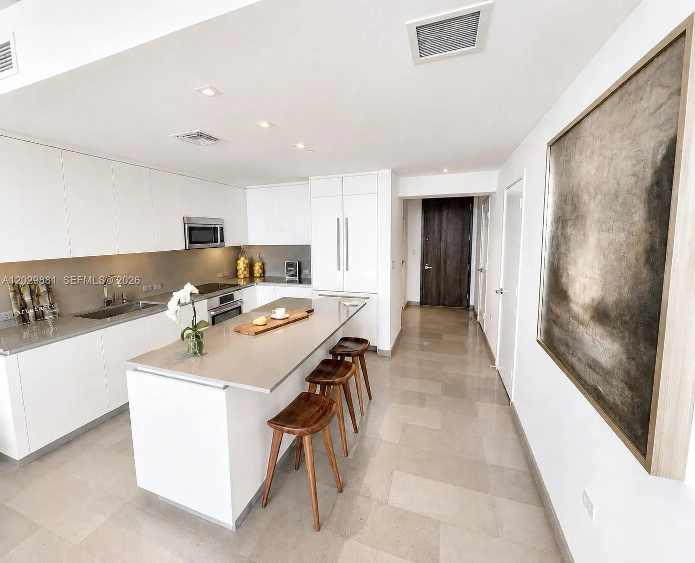 88 SW 7 # 3506, Miami FL 33131