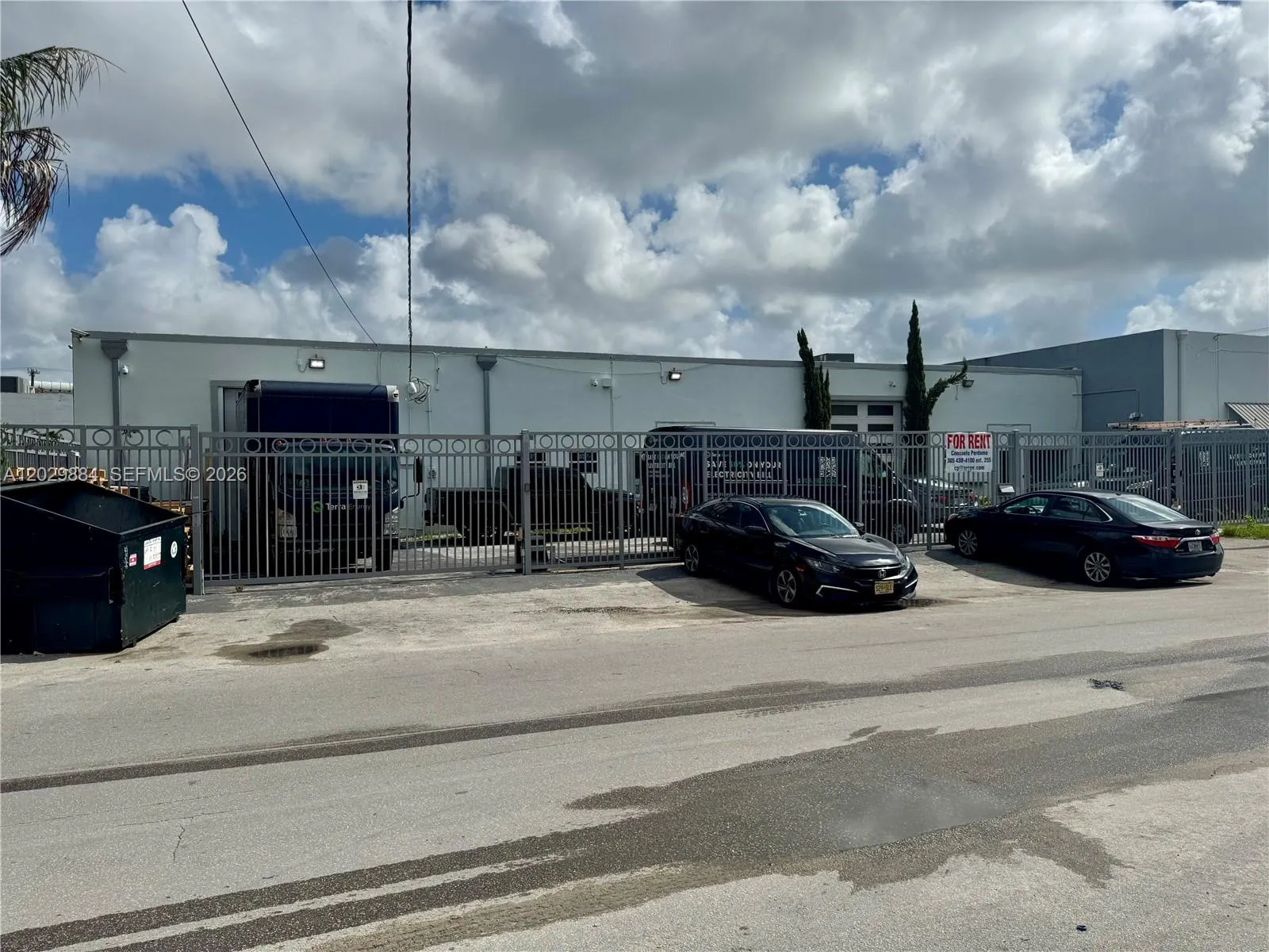 3241 NW 38th St, Miami FL 33142