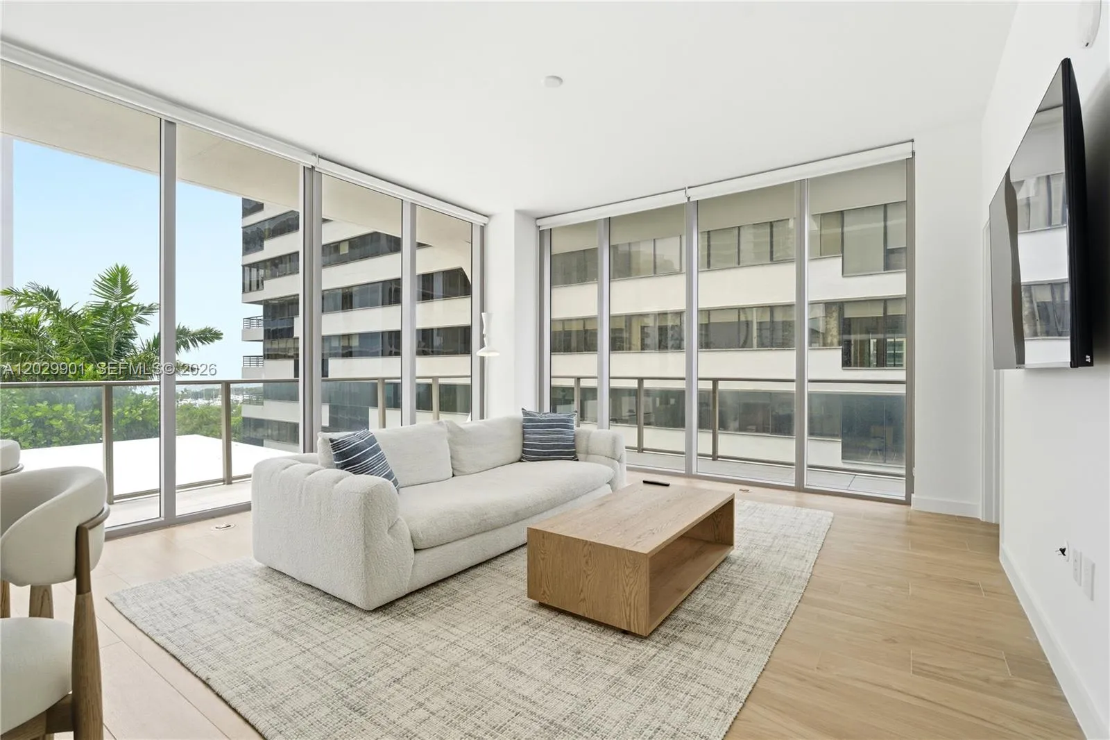 2678 Tigertail Ave # 911, Miami FL 33133