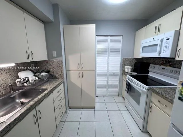 11780 SW 18th St # 2, Miami FL 33175
