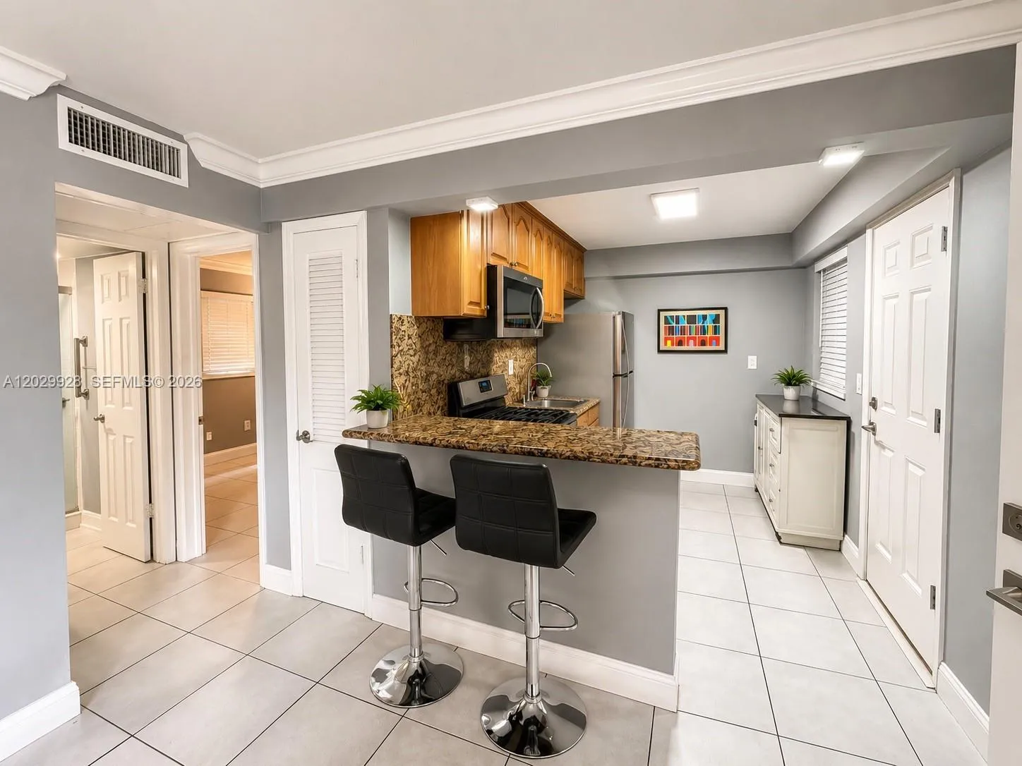 1014 Salzedo St # 210, Coral Gables FL 33134