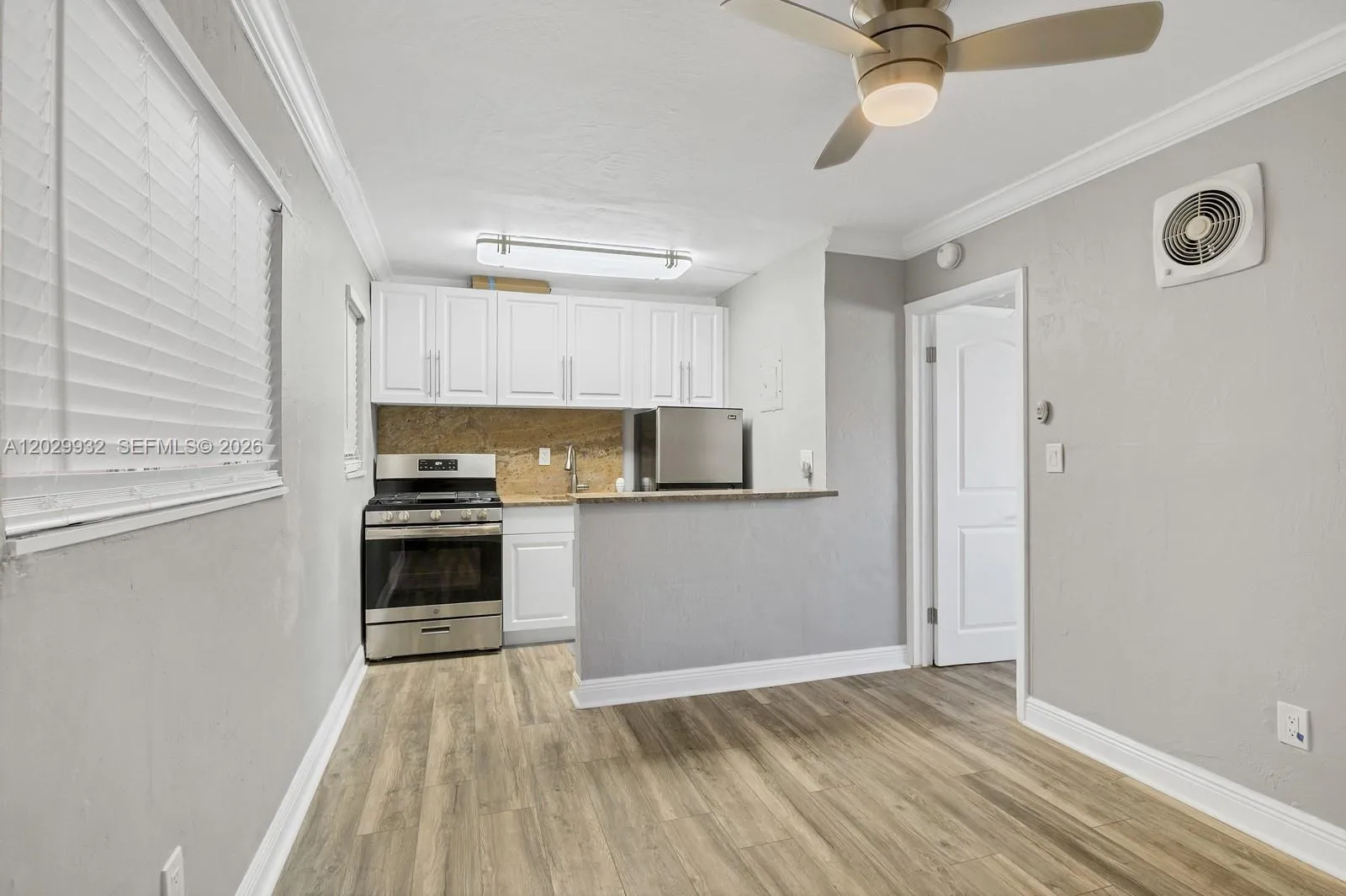 1014 Salzedo St # 211, Coral Gables FL 33134