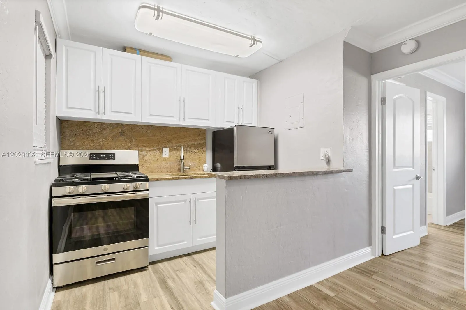 1014 Salzedo St # 211, Coral Gables FL 33134