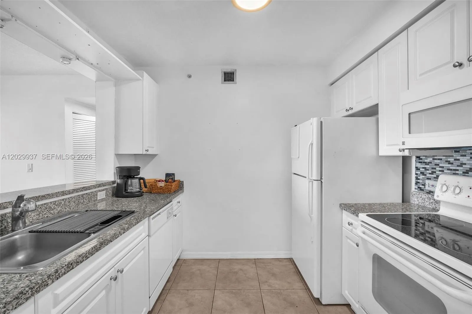 900 SW 8th St # 1103, Miami FL 33130