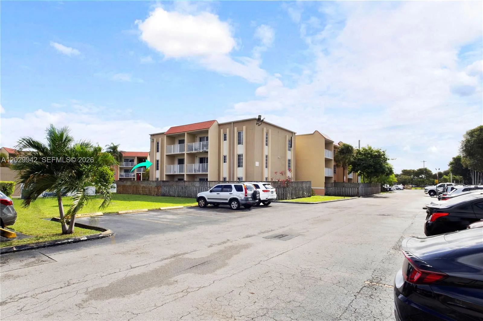 5201 Geneva Way # 211, Doral FL 33166