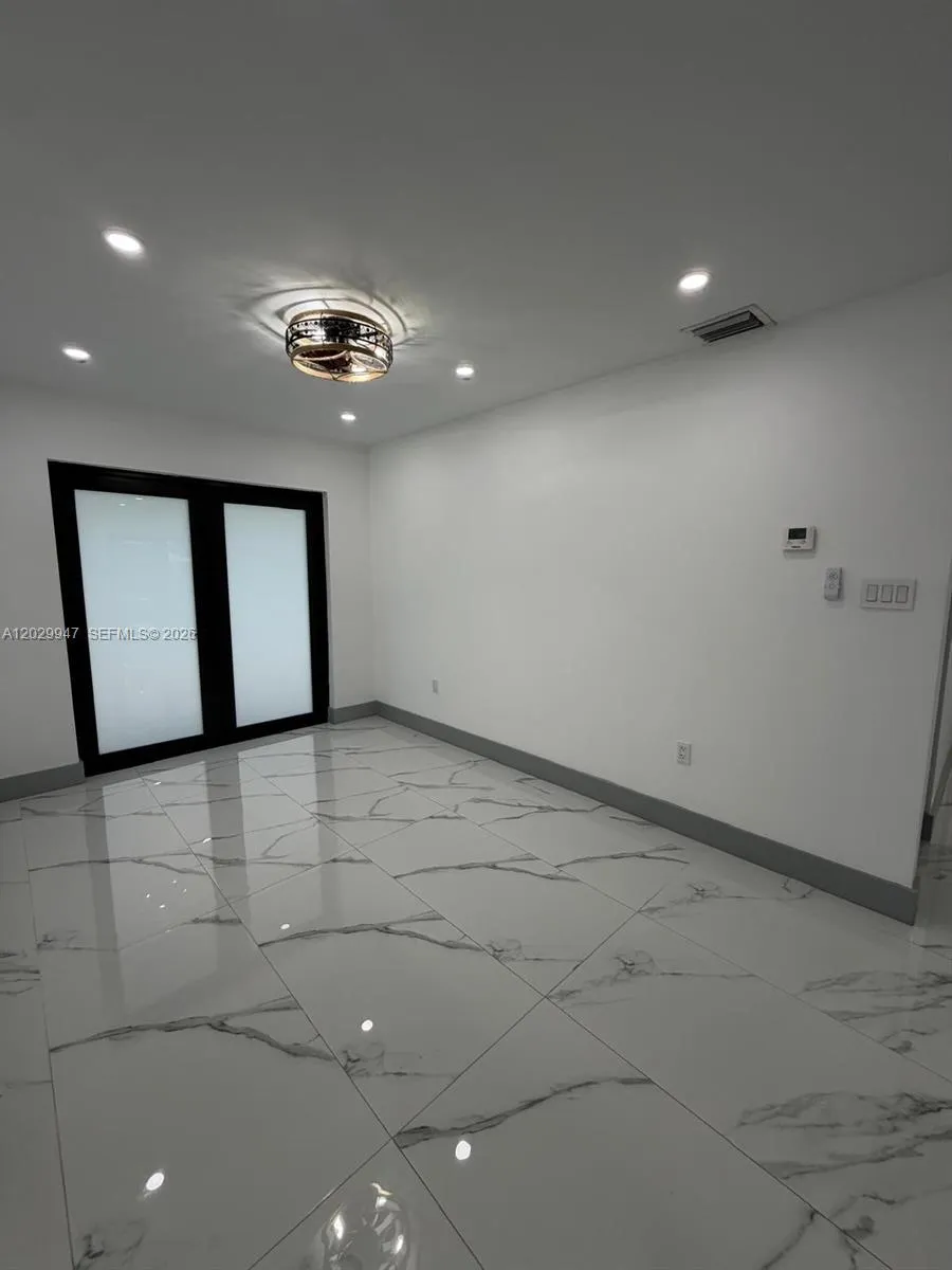 5350 NW 174th Dr, Miami Gardens FL 33055