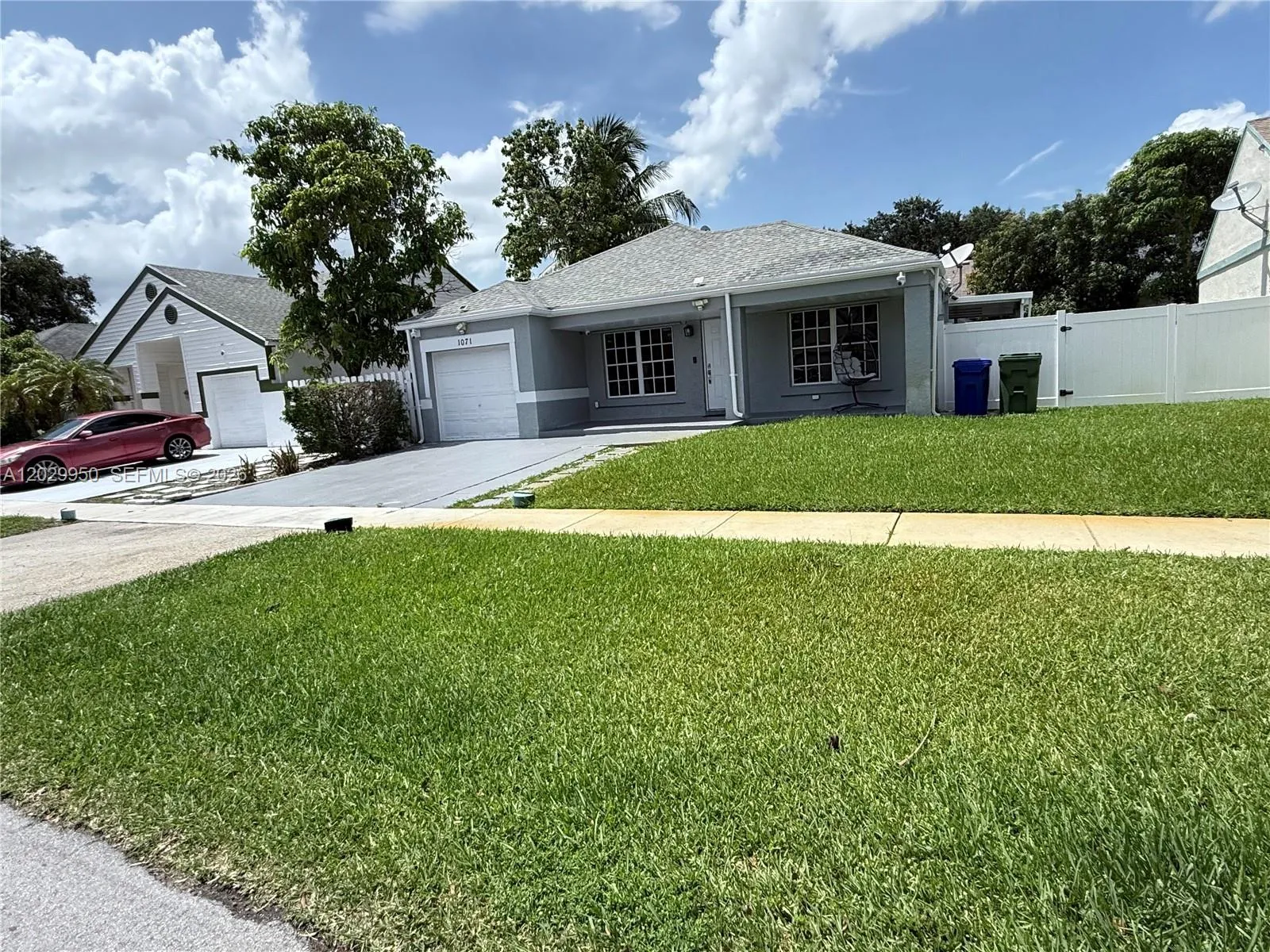1071 SW 86th Ave, Pembroke Pines FL 33025