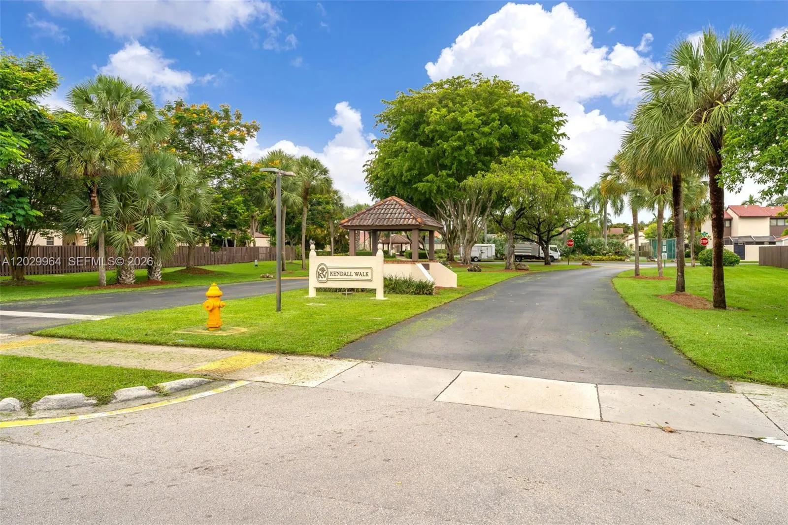 14932 SW 89th St, Miami FL 33196