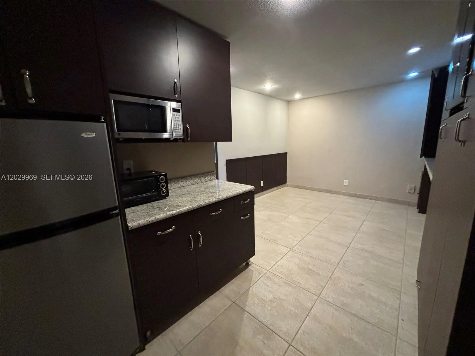 7290 NW 38th St # A, Hollywood FL 33024