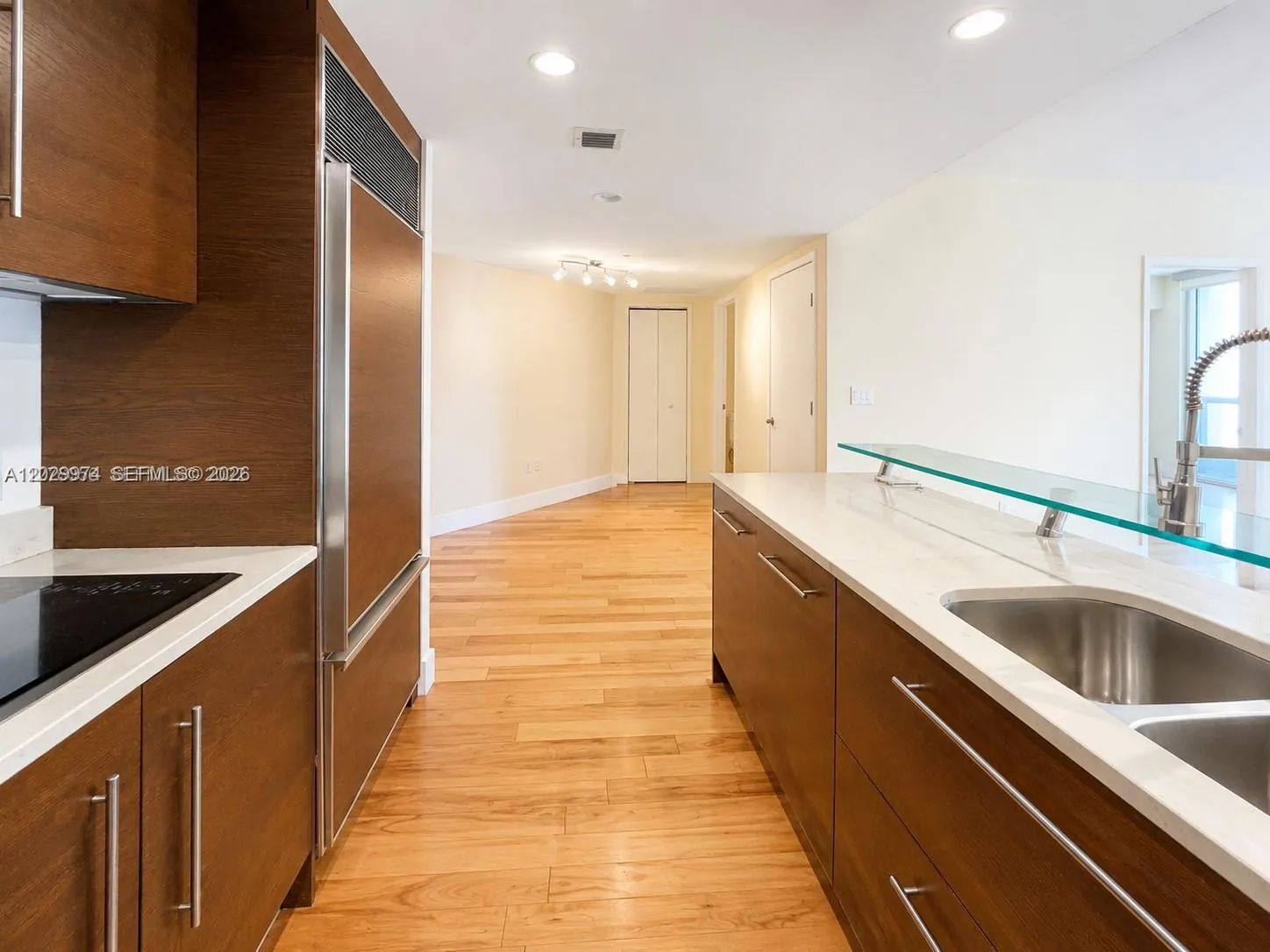475 Brickell Ave # 2909, Miami FL 33131
