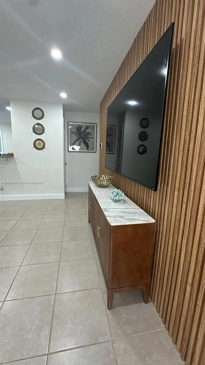 2510 NE 9th Ave, Pompano Beach FL 33064
