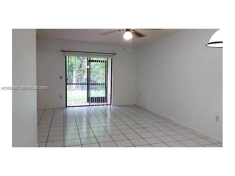 9117 NW 1st Ct # 105, Pembroke Pines FL 33024
