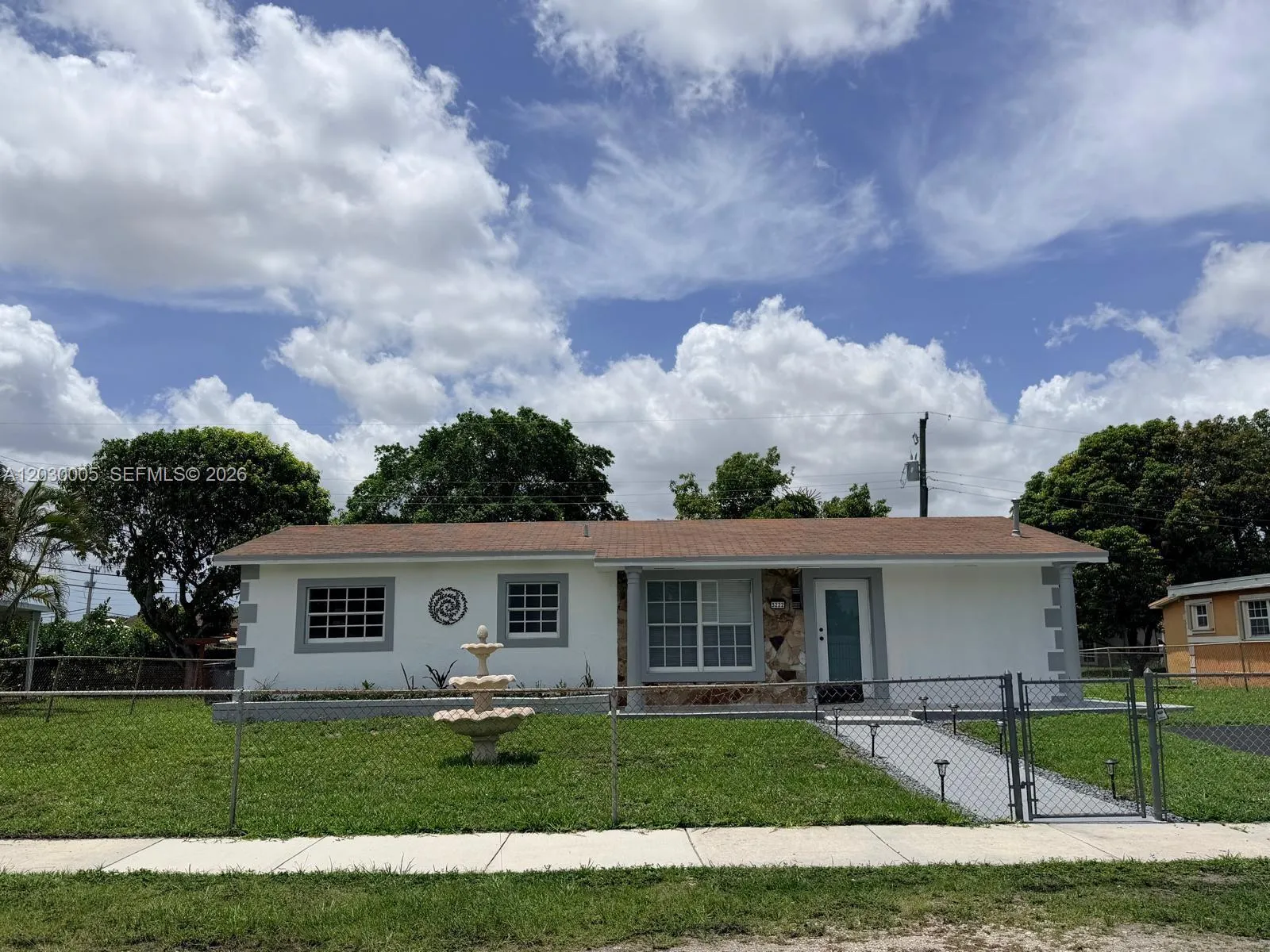 3222 NW 182nd St, Miami Gardens FL 33056