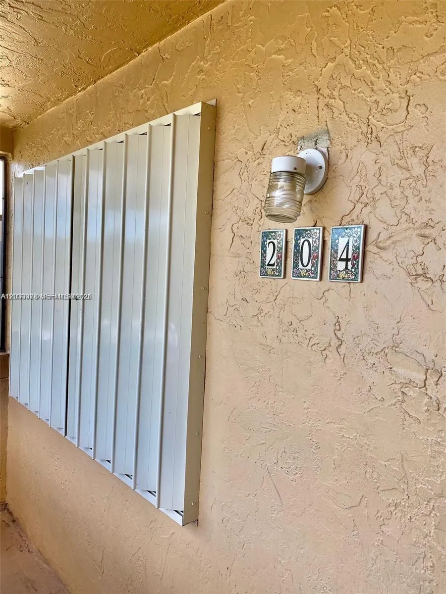 159 Lakeview Dr # 204, Weston FL 33326