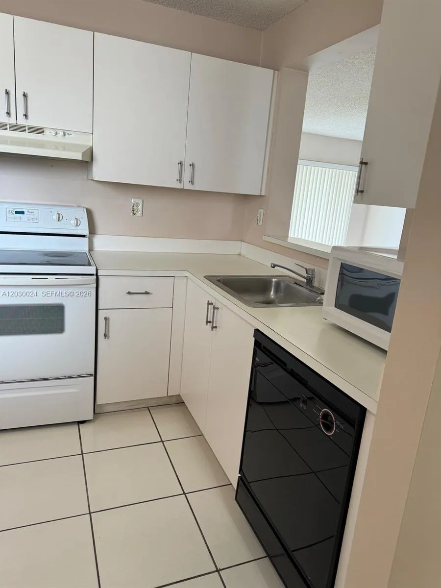 12527 NW 11th Ln # 204, Miami FL 33182