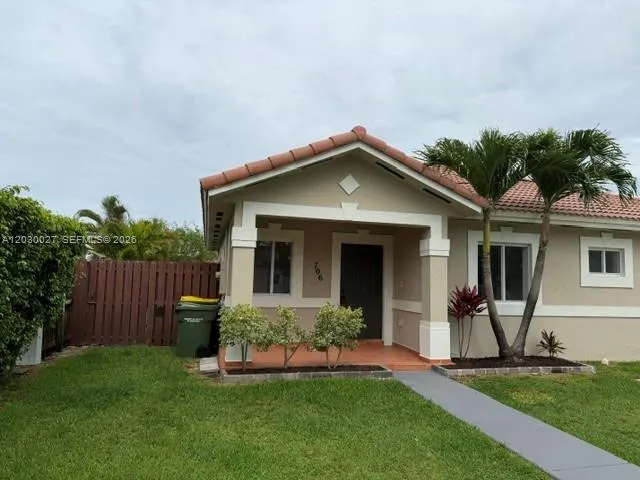 706 SE 14th Ave, Homestead FL 33033