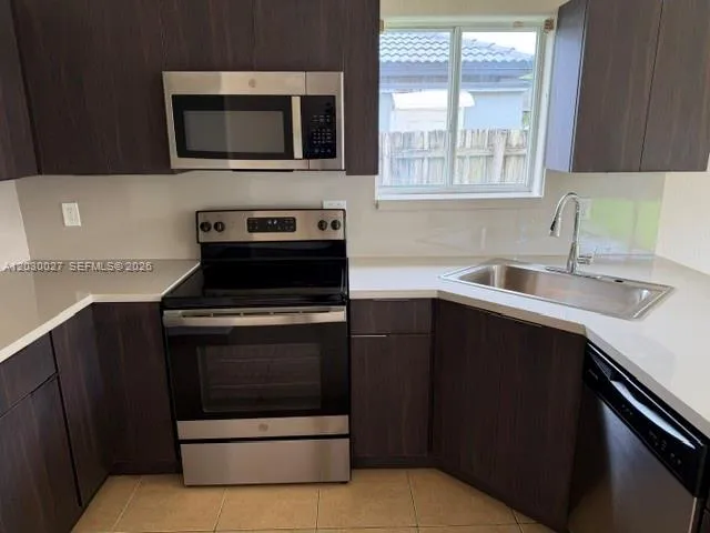 706 SE 14th Ave, Homestead FL 33033