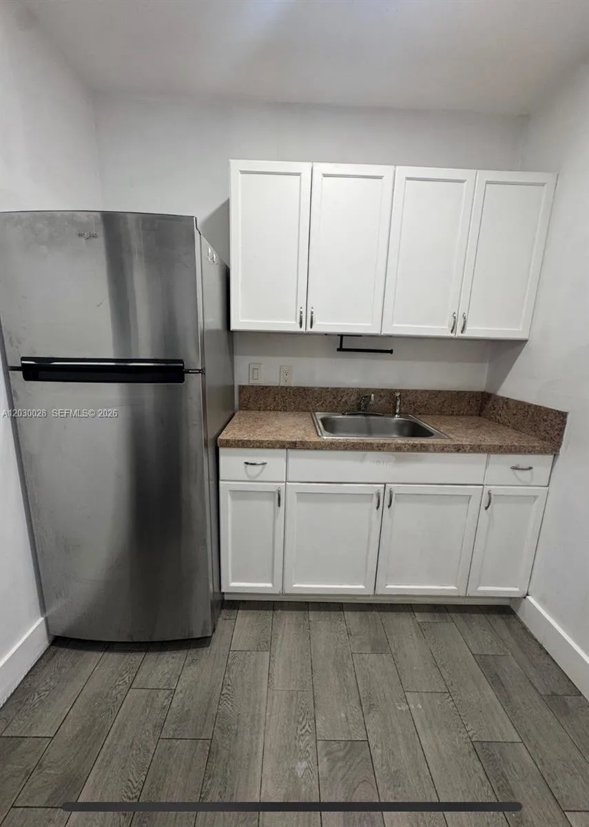 5860 NW 193rd St # 1, Hialeah FL 33015