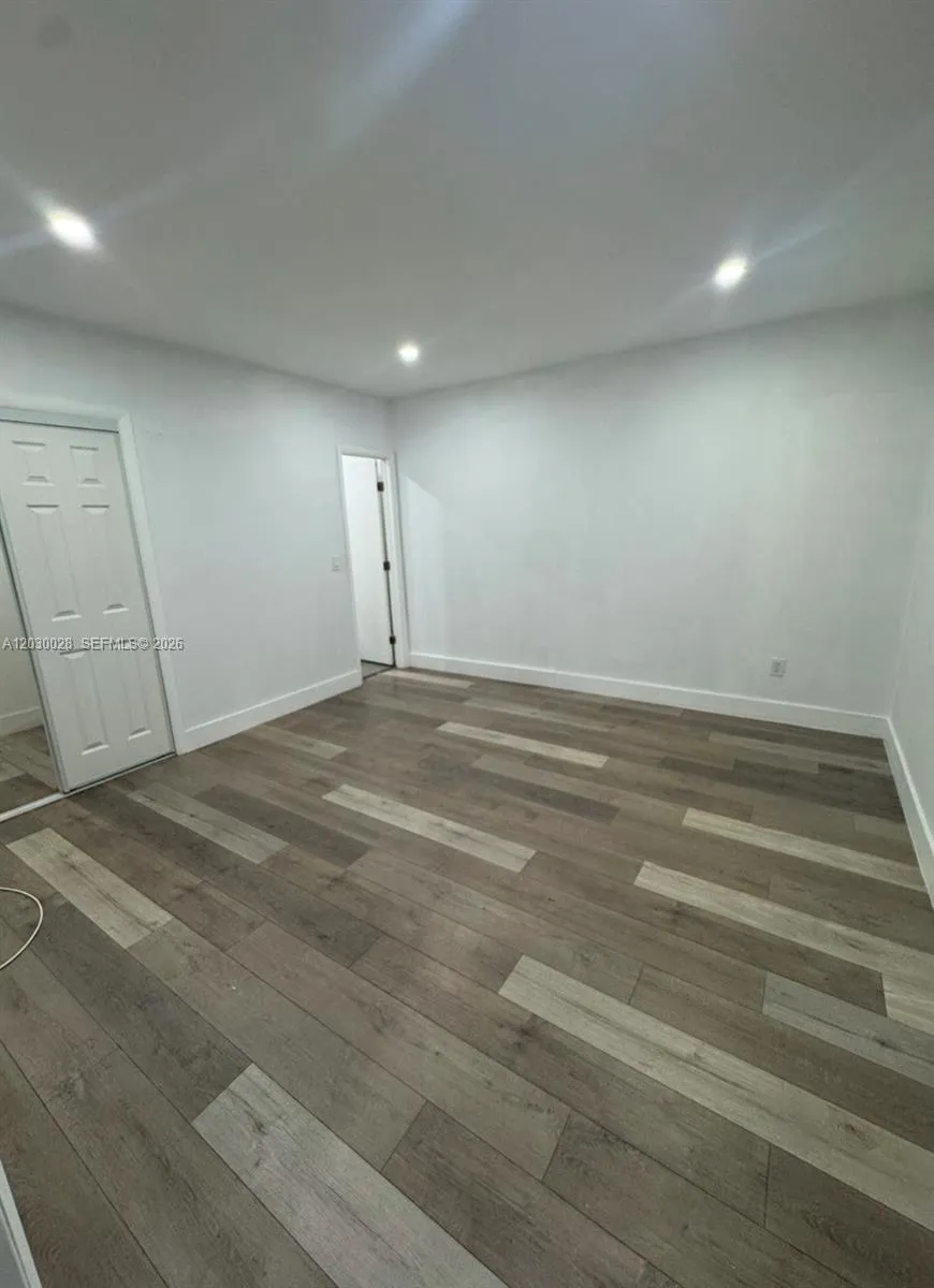 5860 NW 193rd St # 1, Hialeah FL 33015